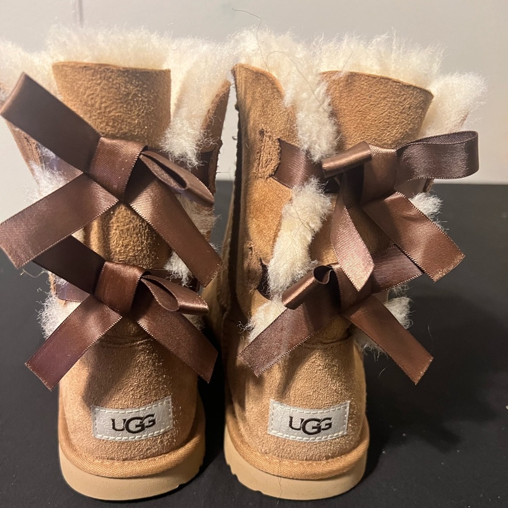 Uggs Bailey Bow 2 - image 1